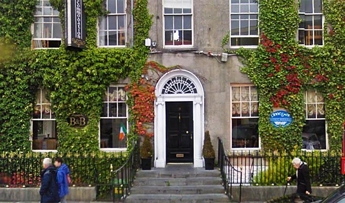 Finnegans Hostel And B&B Accommodation 트롤리 외부 사진